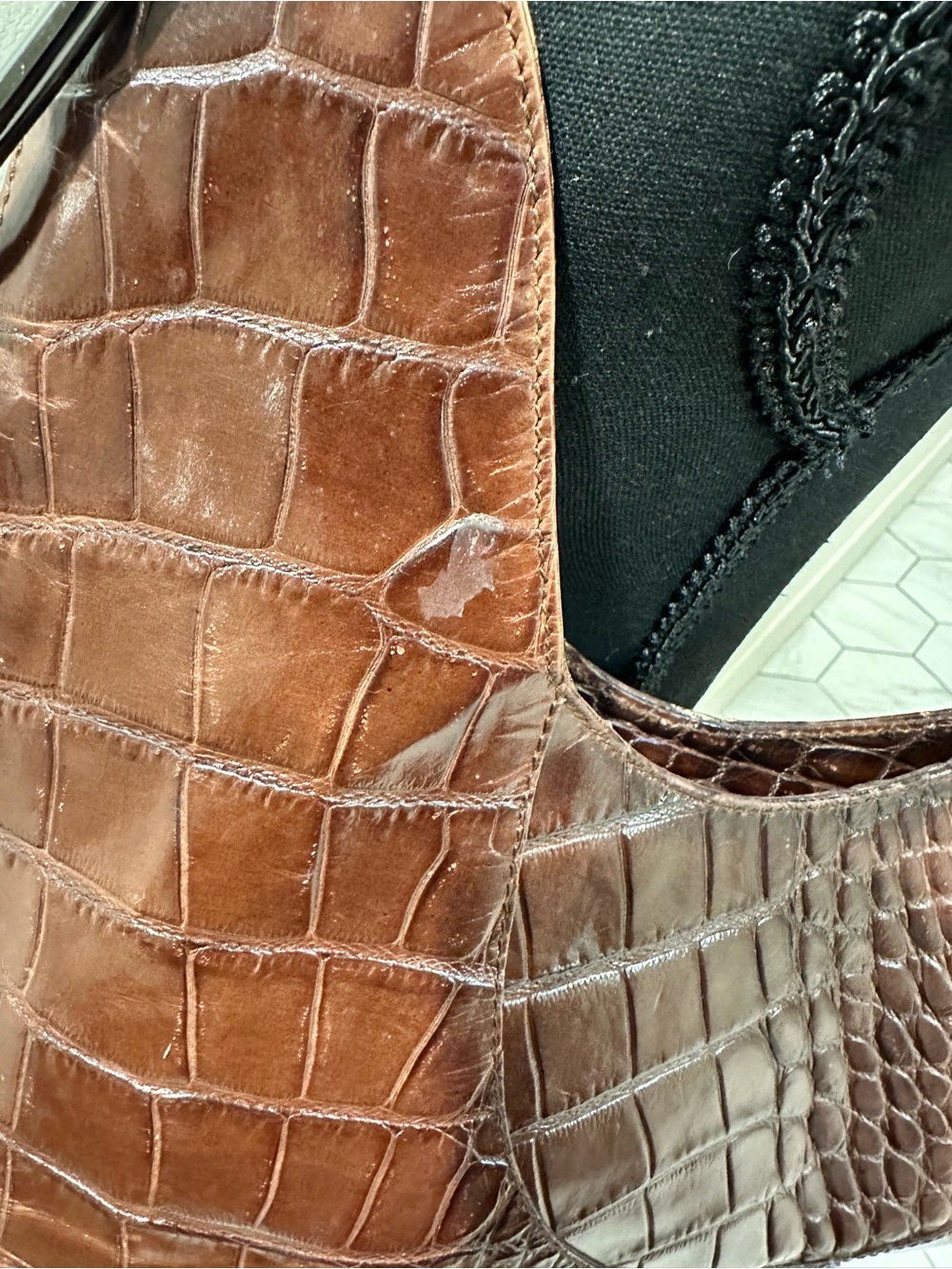 Vintage Furla Brown Croc-Embossed Shoulder Bag with Hoop Detail - Picture 4 of 6